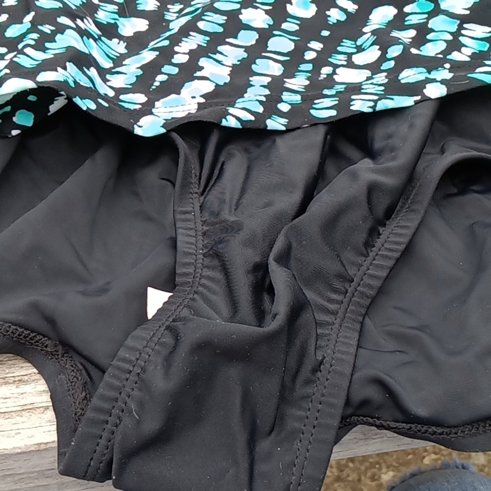 Bathing suit - Picture 2 of 2